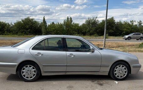 Mercedes-Benz E-Класс, 1999 год, 500 000 рублей, 8 фотография