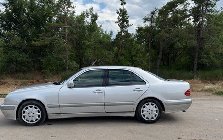 Mercedes-Benz E-Класс, 1999 год, 500 000 рублей, 7 фотография