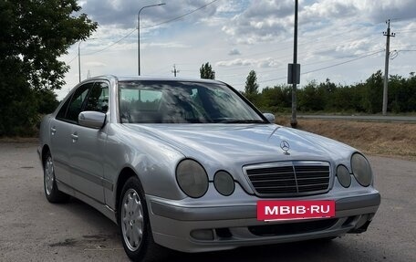 Mercedes-Benz E-Класс, 1999 год, 500 000 рублей, 3 фотография