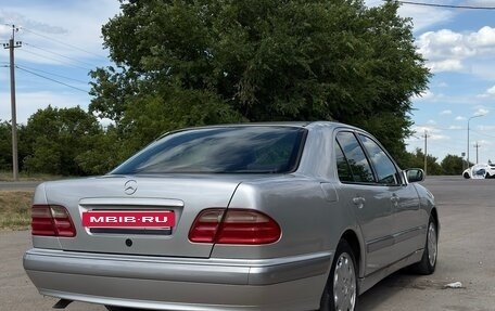 Mercedes-Benz E-Класс, 1999 год, 500 000 рублей, 4 фотография