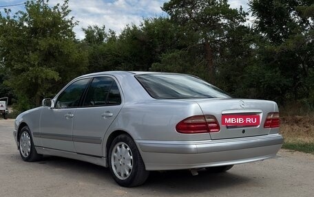 Mercedes-Benz E-Класс, 1999 год, 500 000 рублей, 6 фотография