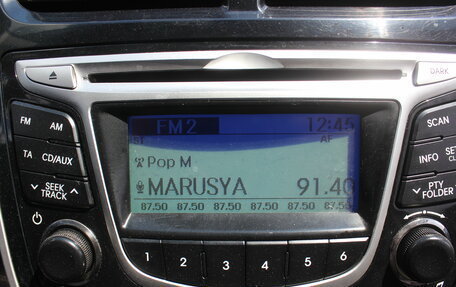 Hyundai Solaris II рестайлинг, 2011 год, 737 000 рублей, 22 фотография