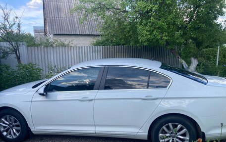 Volkswagen Passat B8 рестайлинг, 2018 год, 1 760 000 рублей, 3 фотография