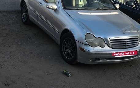 Mercedes-Benz C-Класс, 2003 год, 315 000 рублей, 3 фотография