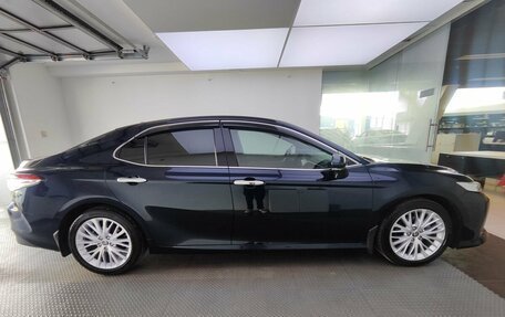Toyota Camry, 2020 год, 2 990 000 рублей, 4 фотография