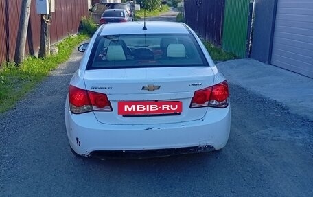 Chevrolet Cruze II, 2010 год, 450 000 рублей, 4 фотография