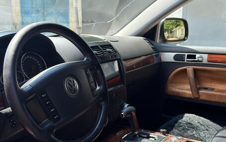 Volkswagen Touareg III, 2005 год, 850 000 рублей, 5 фотография