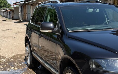 Volkswagen Touareg III, 2005 год, 850 000 рублей, 2 фотография