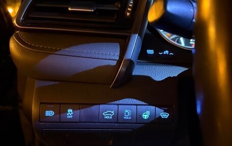 Toyota Camry, 2021 год, 3 150 000 рублей, 18 фотография
