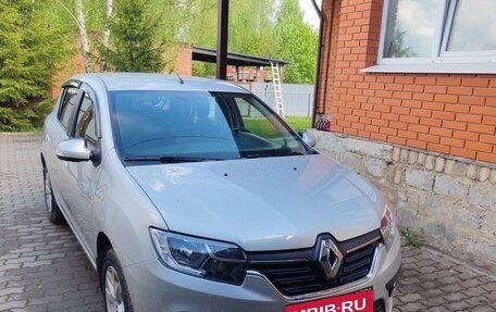 Renault Sandero II рестайлинг, 2018 год, 1 333 000 рублей, 2 фотография