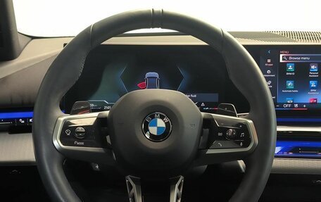 BMW 5 серия, 2025 год, 9 660 000 рублей, 15 фотография