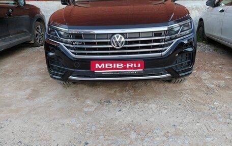 Volkswagen Touareg III, 2018 год, 5 690 000 рублей, 2 фотография
