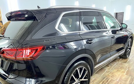 Volkswagen Touareg III, 2019 год, 5 570 000 рублей, 3 фотография
