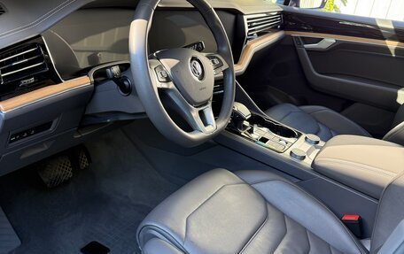 Volkswagen Touareg III, 2019 год, 5 570 000 рублей, 6 фотография