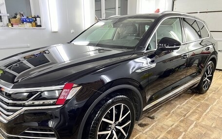 Volkswagen Touareg III, 2019 год, 5 570 000 рублей, 10 фотография