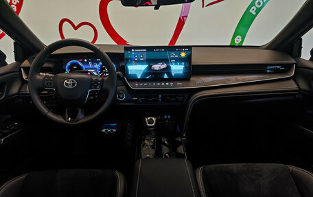 Toyota Camry, 2025 год, 3 997 000 рублей, 10 фотография