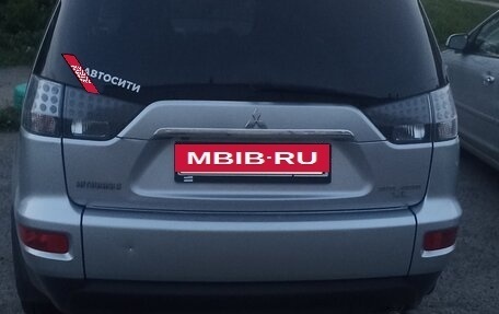 Mitsubishi Outlander III рестайлинг 3, 2010 год, 1 350 000 рублей, 3 фотография