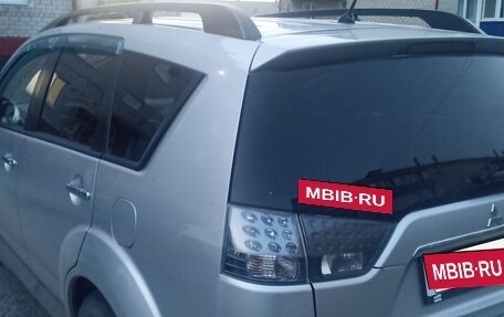 Mitsubishi Outlander III рестайлинг 3, 2010 год, 1 350 000 рублей, 2 фотография