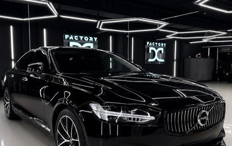 Volvo S90 II рестайлинг, 2020 год, 4 500 000 рублей, 2 фотография