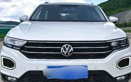 Volkswagen T-Roc I, 2022 год, 1 967 000 рублей, 2 фотография