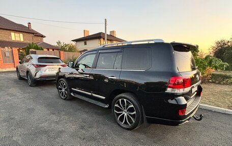 Toyota Land Cruiser 200, 2016 год, 7 600 000 рублей, 3 фотография