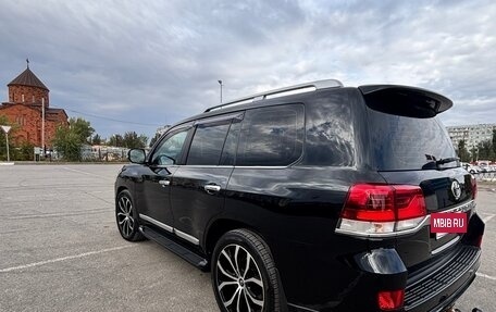 Toyota Land Cruiser 200, 2016 год, 7 600 000 рублей, 8 фотография