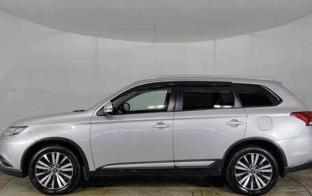 Mitsubishi Outlander III рестайлинг 3, 2018 год, 1 870 000 рублей, 4 фотография