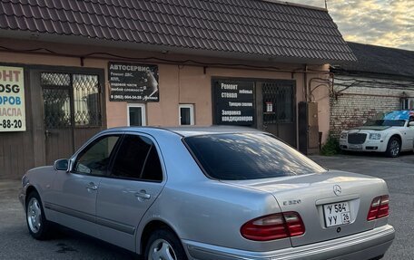 Mercedes-Benz E-Класс, 1998 год, 750 000 рублей, 10 фотография