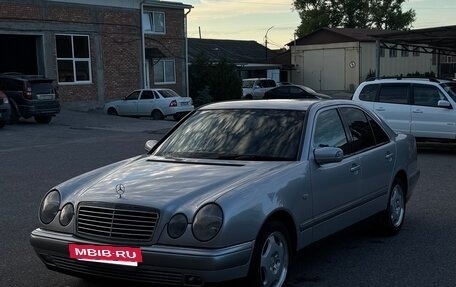 Mercedes-Benz E-Класс, 1998 год, 750 000 рублей, 16 фотография