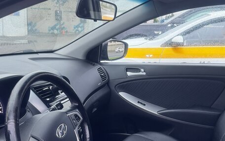 Hyundai Solaris II рестайлинг, 2016 год, 900 000 рублей, 9 фотография