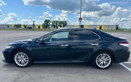 Toyota Camry, 2019 год, 2 450 000 рублей, 4 фотография
