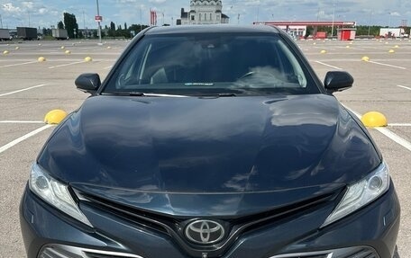 Toyota Camry, 2019 год, 2 450 000 рублей, 6 фотография