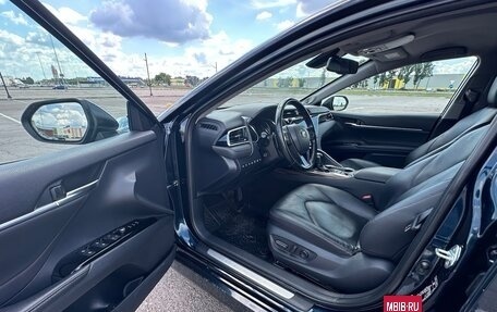 Toyota Camry, 2019 год, 2 450 000 рублей, 7 фотография