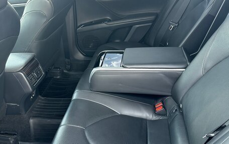 Toyota Camry, 2019 год, 2 450 000 рублей, 18 фотография