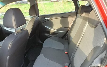 Hyundai Solaris II рестайлинг, 2012 год, 850 000 рублей, 10 фотография