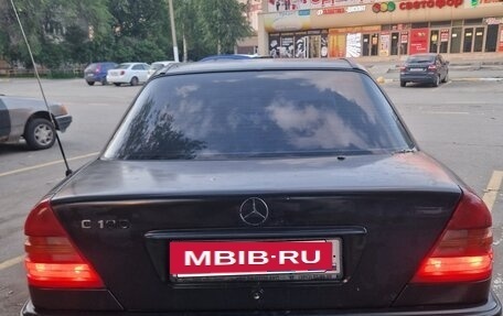 Mercedes-Benz C-Класс, 1995 год, 210 000 рублей, 4 фотография