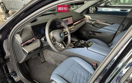 BMW 5 серия, 2025 год, 9 190 000 рублей, 6 фотография