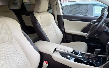 Lexus RX IV рестайлинг, 2017 год, 4 100 000 рублей, 4 фотография