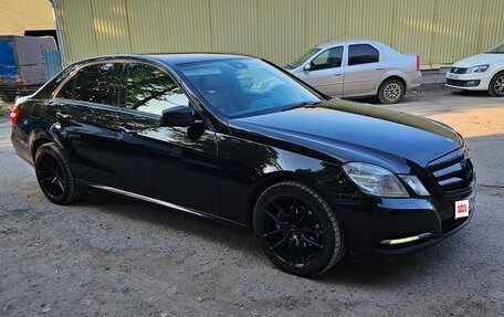 Mercedes-Benz E-Класс, 2011 год, 1 700 000 рублей, 3 фотография