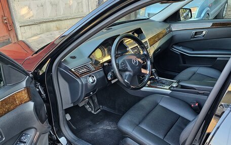 Mercedes-Benz E-Класс, 2011 год, 1 700 000 рублей, 8 фотография
