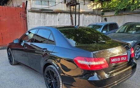 Mercedes-Benz E-Класс, 2011 год, 1 700 000 рублей, 6 фотография
