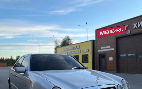 Mercedes-Benz E-Класс, 1997 год, 299 999 рублей, 2 фотография