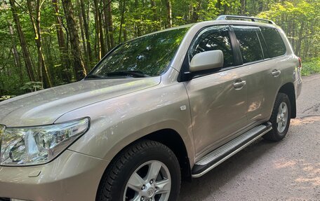 Toyota Land Cruiser 200, 2010 год, 3 670 000 рублей, 2 фотография