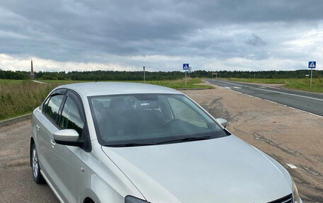 Volkswagen Polo VI (EU Market), 2013 год, 859 000 рублей, 2 фотография