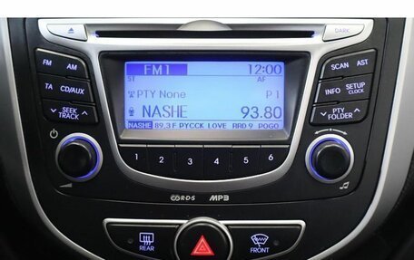 Hyundai Solaris II рестайлинг, 2012 год, 825 000 рублей, 9 фотография