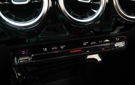 Mercedes-Benz A-Класс, 2018 год, 2 099 050 рублей, 19 фотография