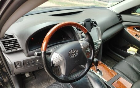 Toyota Camry, 2006 год, 800 000 рублей, 2 фотография