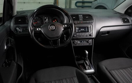 Volkswagen Polo VI (EU Market), 2018 год, 1 019 000 рублей, 6 фотография