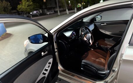 Hyundai Solaris II рестайлинг, 2011 год, 680 000 рублей, 1 фотография