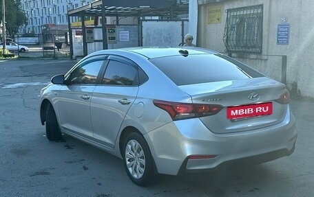 Hyundai Solaris II рестайлинг, 2017 год, 840 000 рублей, 2 фотография